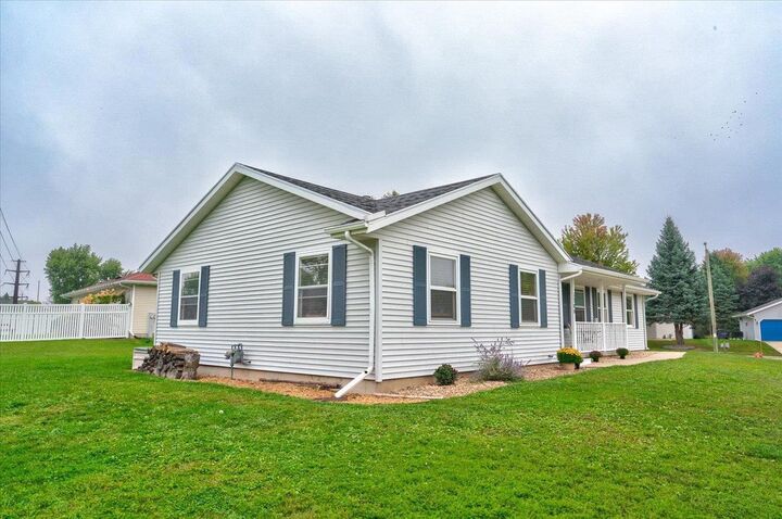 Property Photo: 1300 Garden Avenue WI 53589