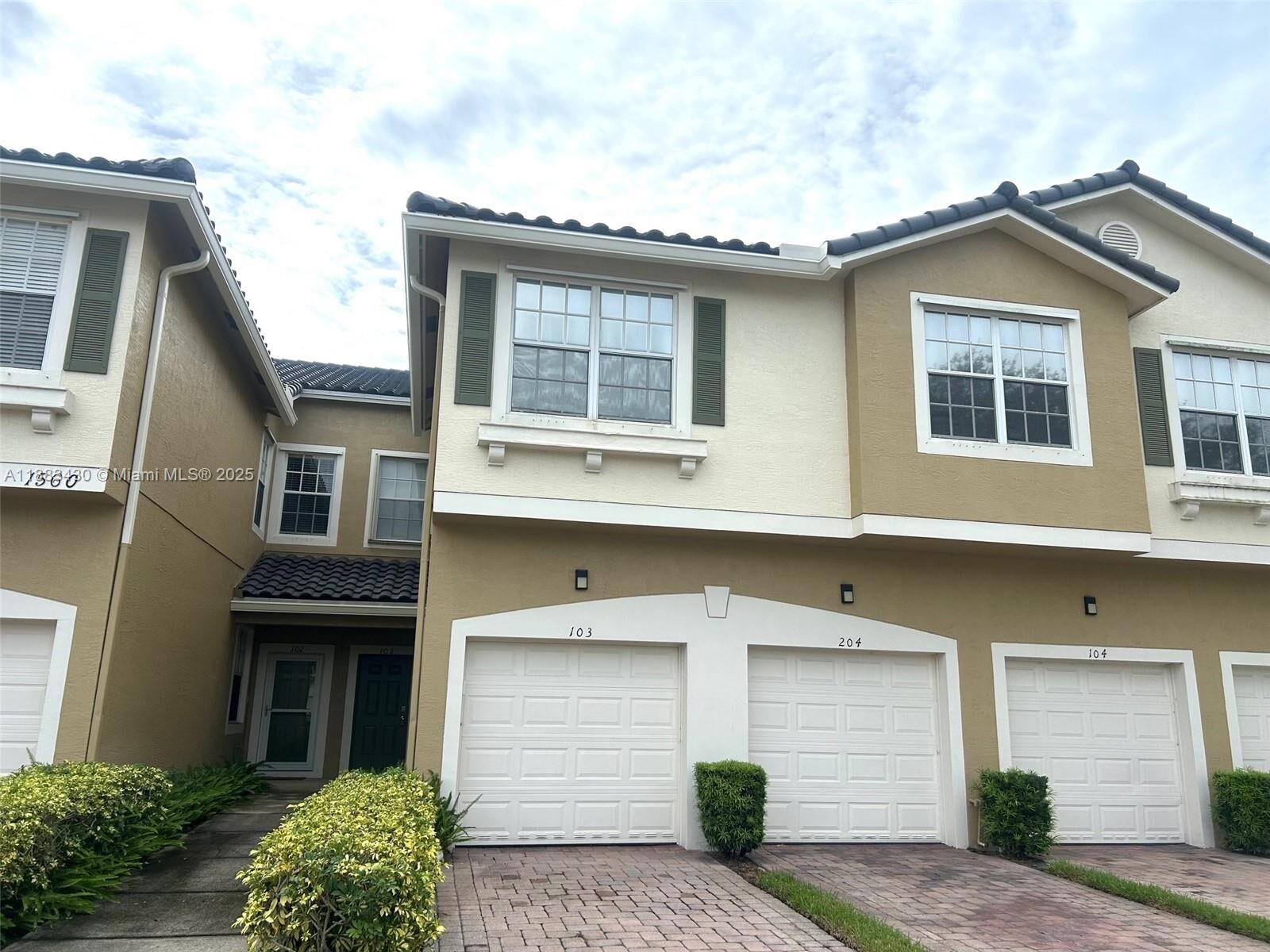 Property Photo:  1560 SE Wilshire Pl 103  FL 34994 