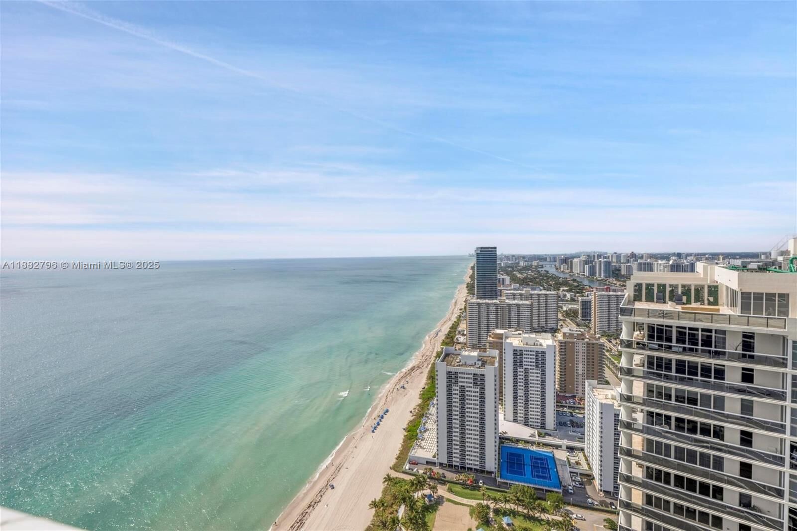 Property Photo:  1830 S Ocean Dr 4704  FL 33009 