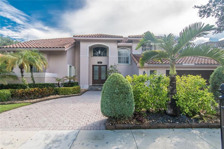Property Photo: 1091 SW 156th Ave FL 33027
