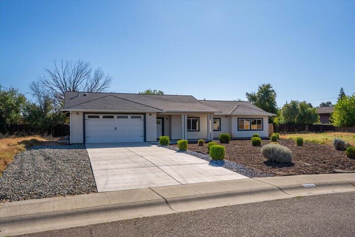 Property Photo: 1565 Carl Court CA 96080