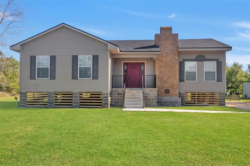 Property Photo:  1673 Stout Street  LA 70605 