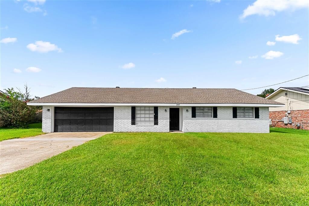 Property Photo:  2907 Mary Ann Street  LA 70663 