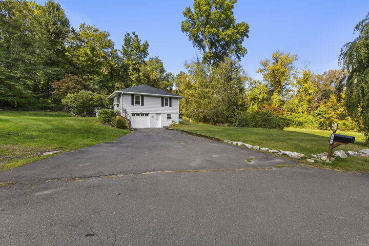 Property Photo:  18F Milltown Road  CT 06812 