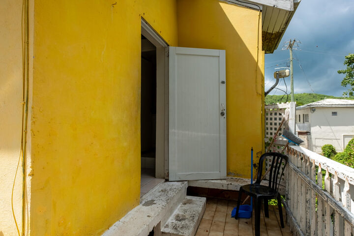 Property Photo:  3ba &Amp 3bb Western Suburb Ch  VI 00820