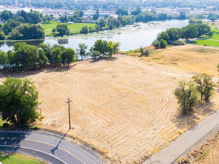 Property Photo: Nka S 1366 Prsw Lot 1 WA 99350