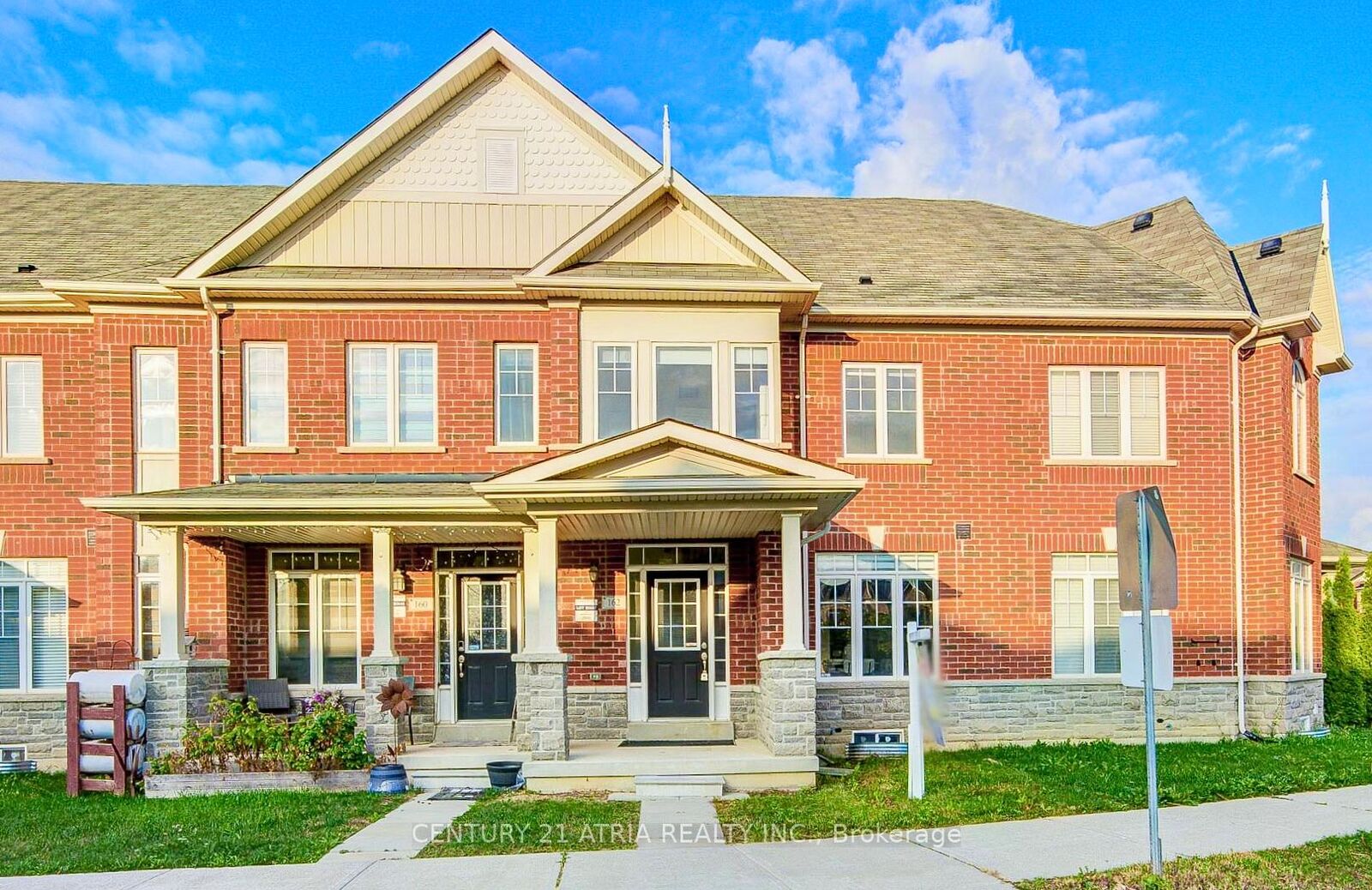 Property Photo:  162 Harbord Street  ON L6C 0X1 