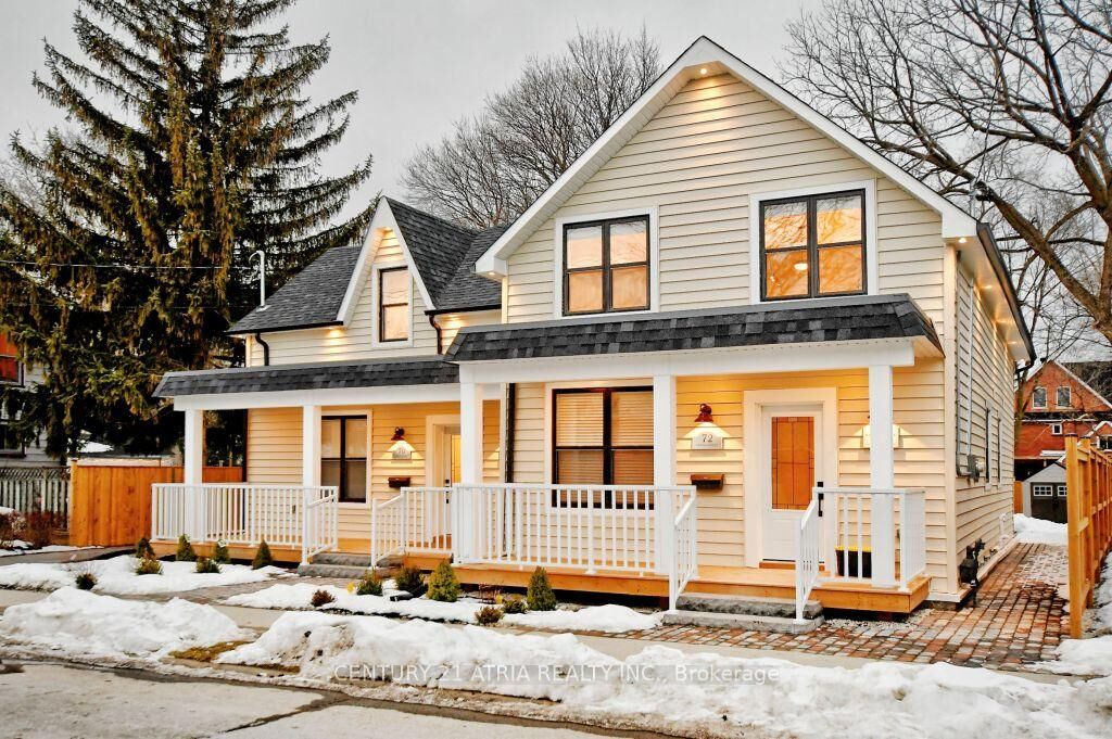 Property Photo:  72 Centre Street Upper  ON L4G 1J8 