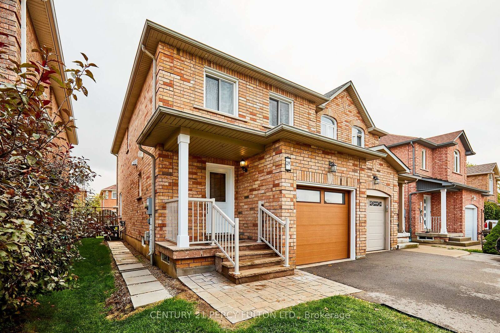 Property Photo:  29 Archbury Circle  ON L7E 2H7 