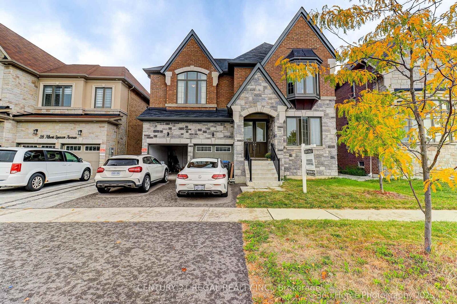 Photo de la propriété:  30 Albert Spencer Avenue  ON L7C 4G4 