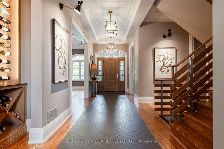 Photo de la propriété:  1324 Cambridge Drive  ON L6J 1S3 