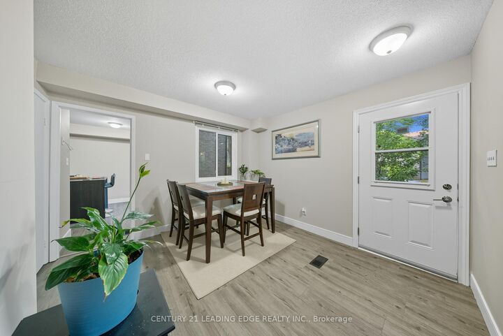 Property Photo:  416 Scottsdale Drive N/A  ON N1G 2Z8 