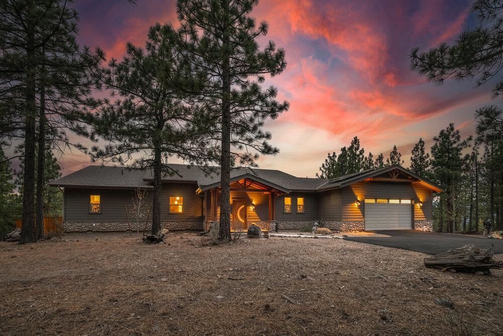 Property Photo: 522 Nighthawk Way CA 96122-0000