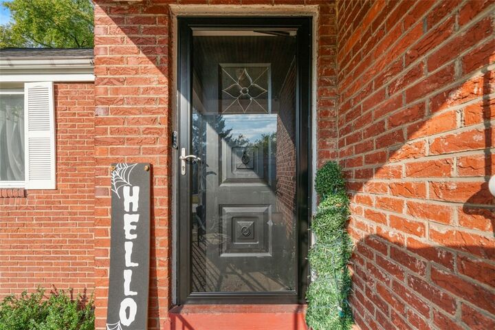 Property Photo:  108 W Marshall Dr  PA 15215