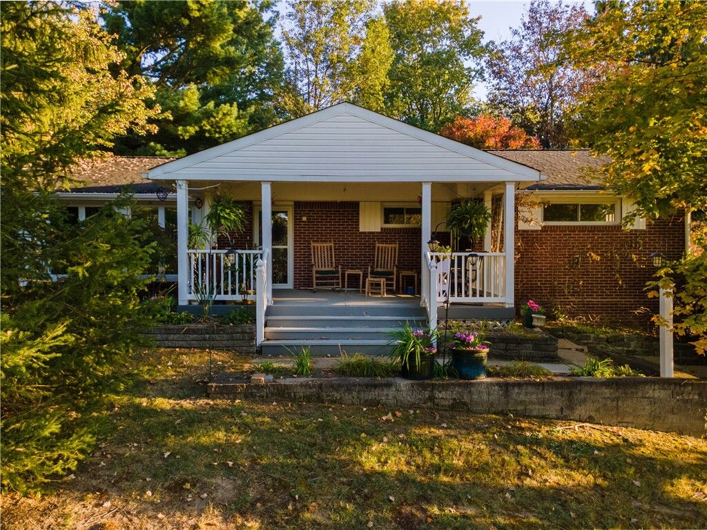 Property Photo:  1308 Duncan Ave  PA 15237 
