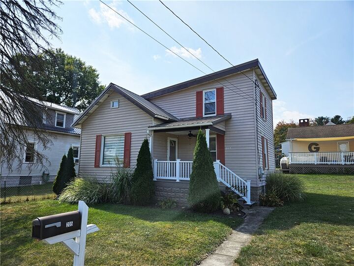 205 E Georgia Ave  Connellsville PA 15425 photo