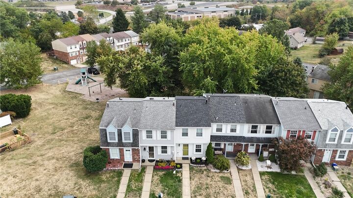 Property Photo:  7005 Lafayette Square  PA 15001 