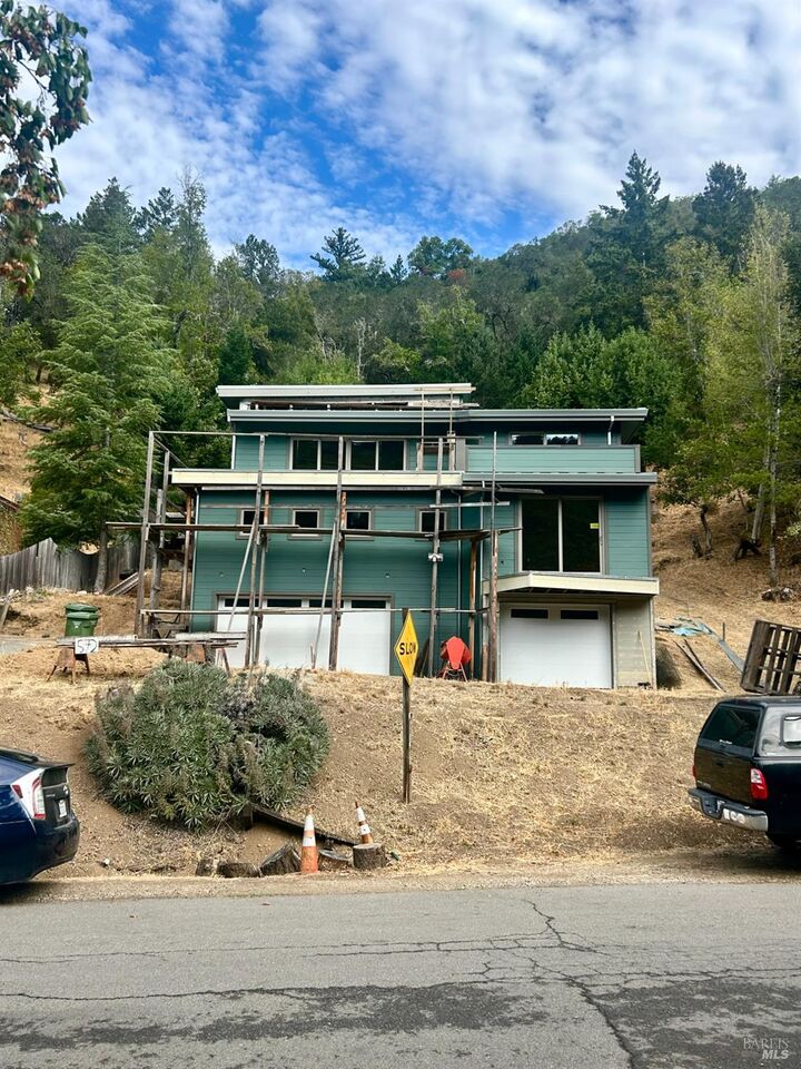 Property Photo:  572 Cascade Drive  CA 94930 