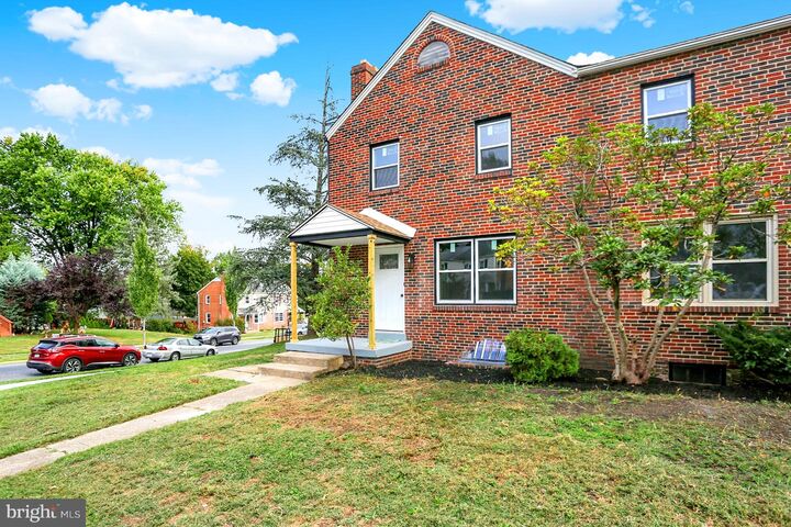 Property Photo:  325 Oak Hill Drive  PA 17057 