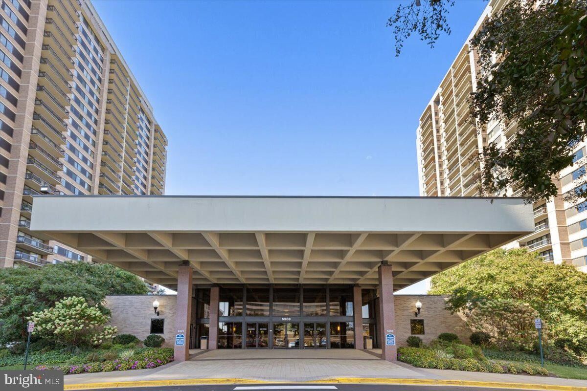 Property Photo:  5505 Seminary Road 810N  VA 22041 