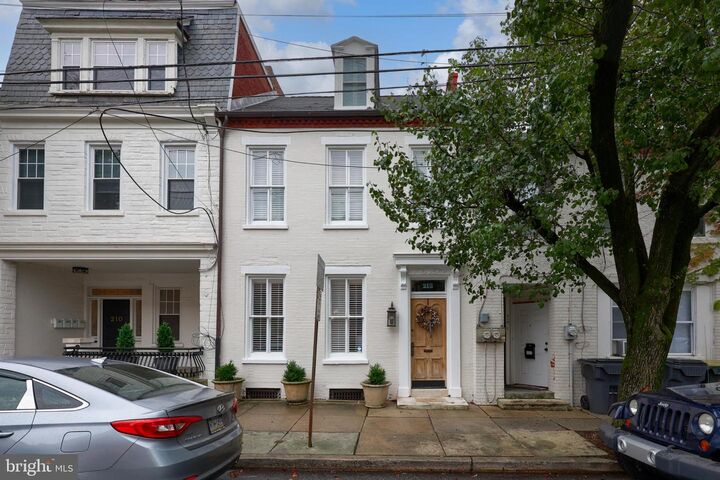 212 W Chestnut Street  Lancaster PA 17603 photo