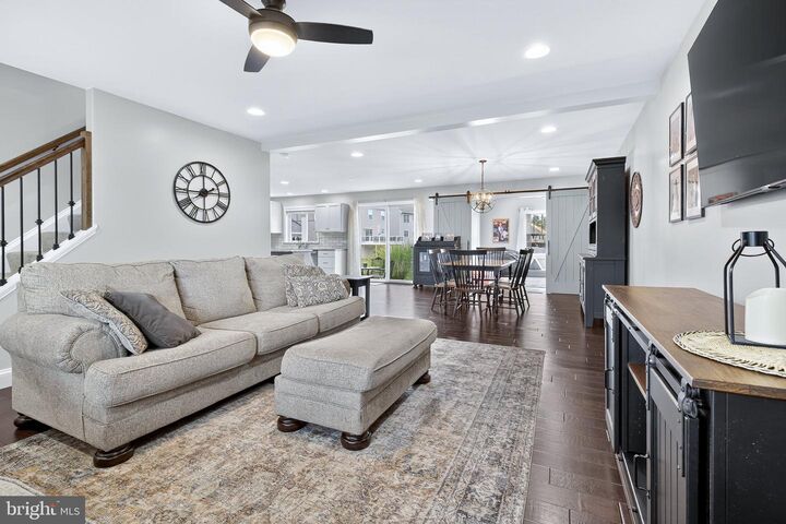 Property Photo:  552 Madison Way  PA 17545 
