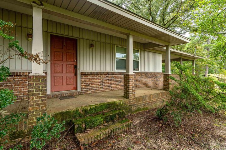 Property Photo:  212 Adriance Lane  AR 72104 
