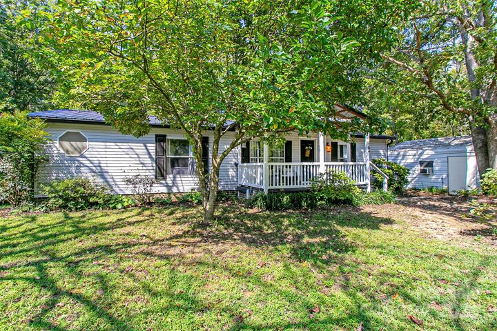 Property Photo:  16 Redmond Drive  NC 28701 