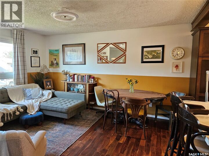 Property Photo:  1519 Grandview Street W  SK S6H 6R4 