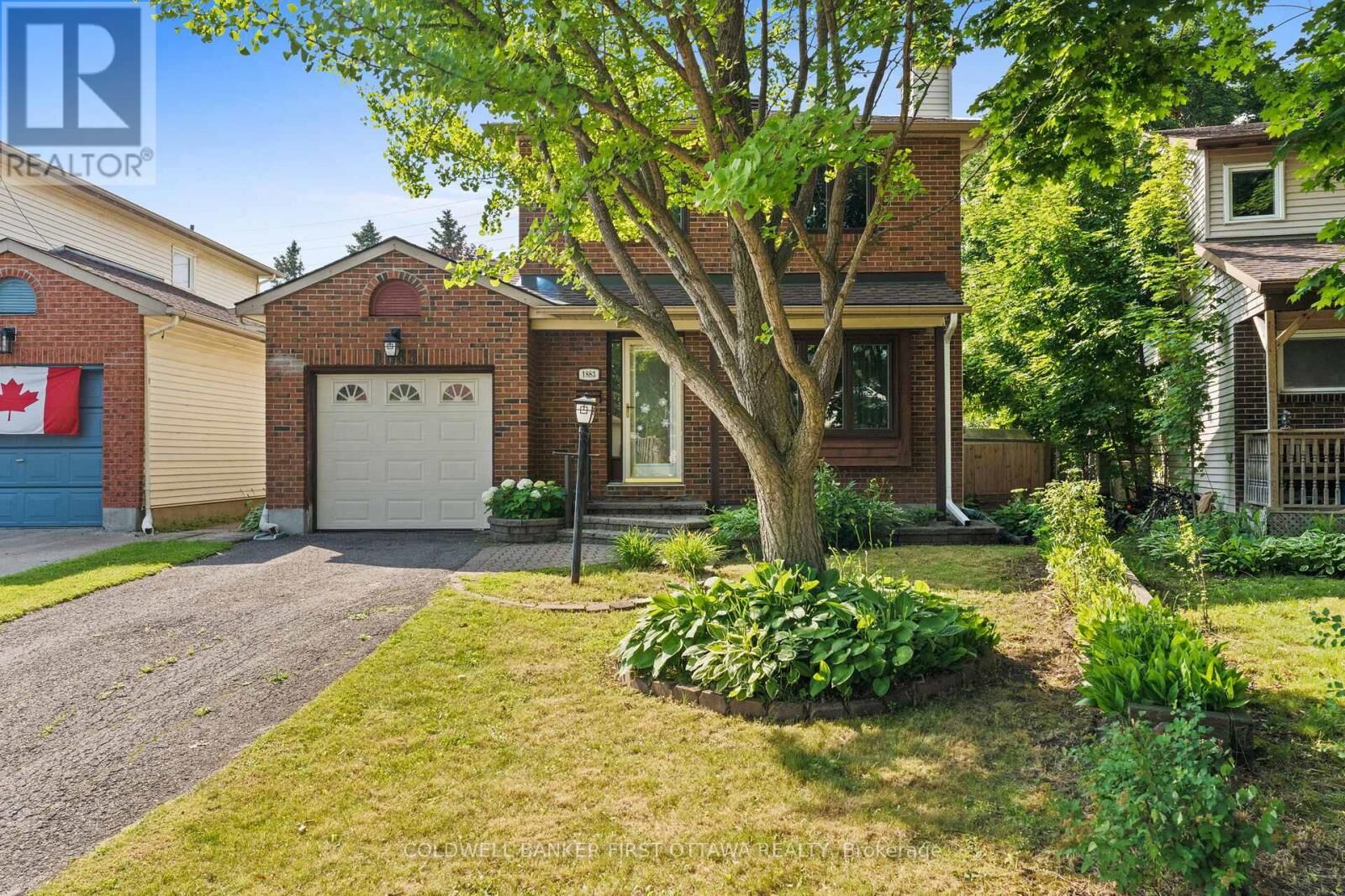 Property Photo:  1883 Des Prairies Avenue  ON K1E 2R5 