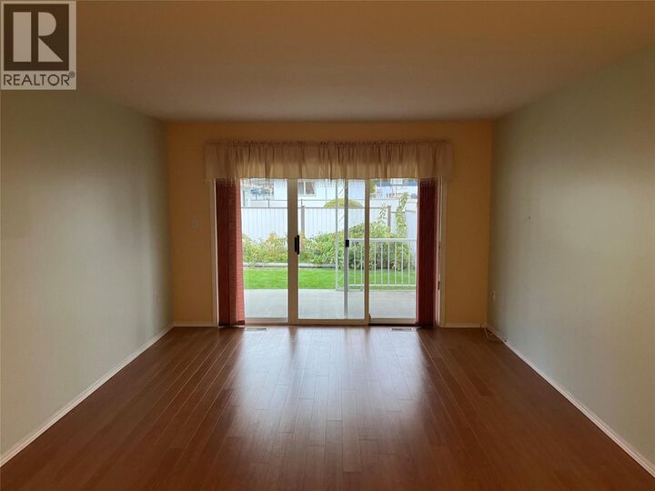Property Photo:  2210 Columbia Avenue 25  BC V1N 2X1 