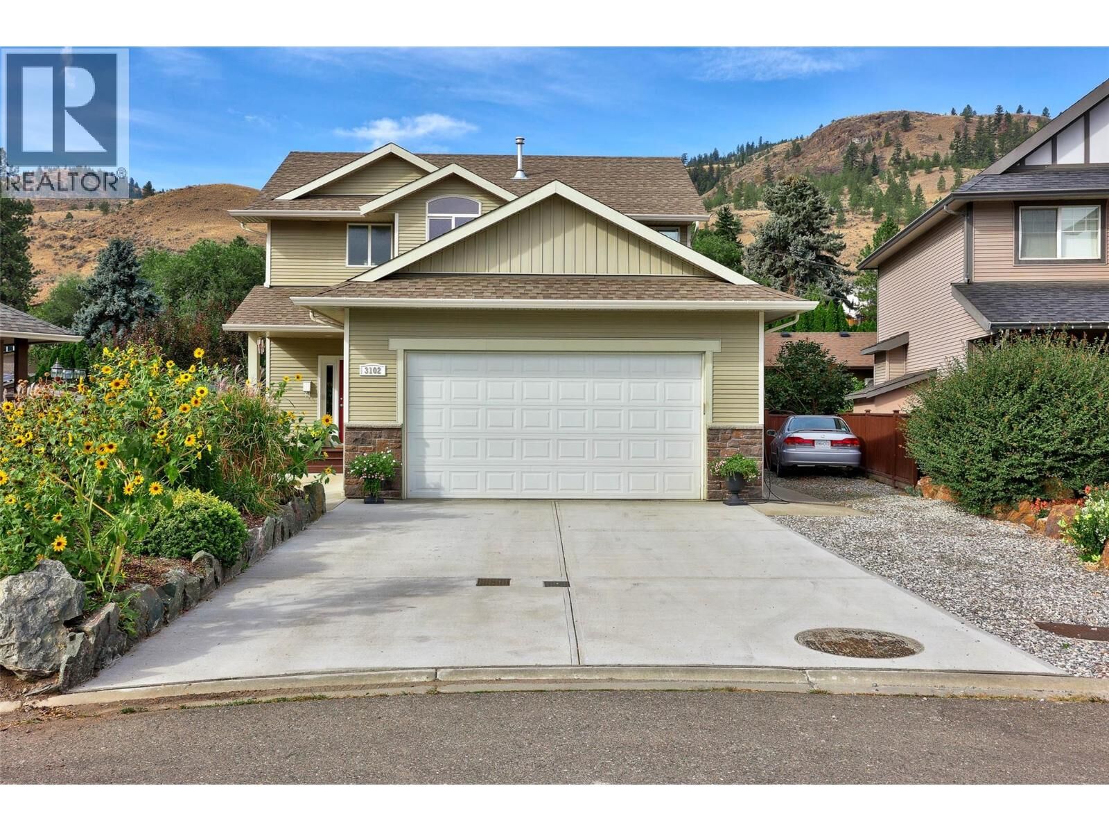 Property Photo:  3102 Serle Court  BC V2B 8T1 