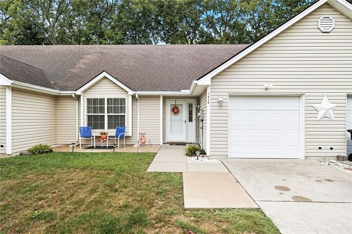 Property Photo:  1826 Kenway Place  OH 45044 