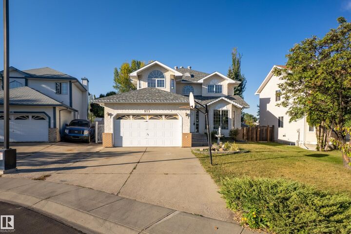 917 Ormsby Wynd NW  Edmonton AB T5T 6A9 photo