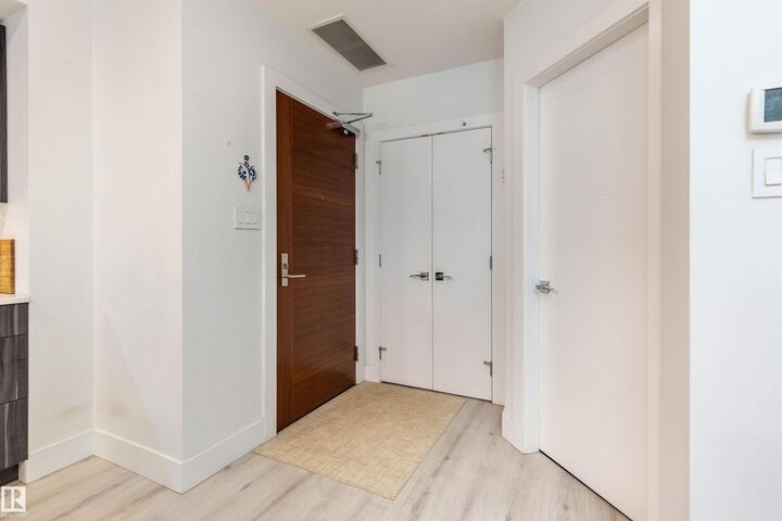 Photo de la propriété:  11969 Jasper Avenue NW 206  AB T5K 0P1 