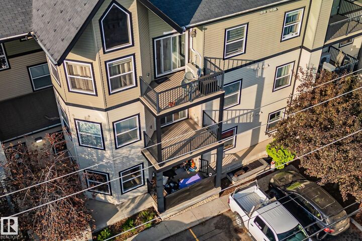 Property Photo: 9927 79 Avenue NW 207 AB T6E 1R3