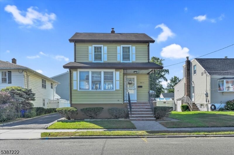 Property Photo: 54 Rochelle Pkwy NJ 07663