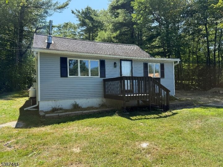 Property Photo:  15 Forest St  NJ 07826 