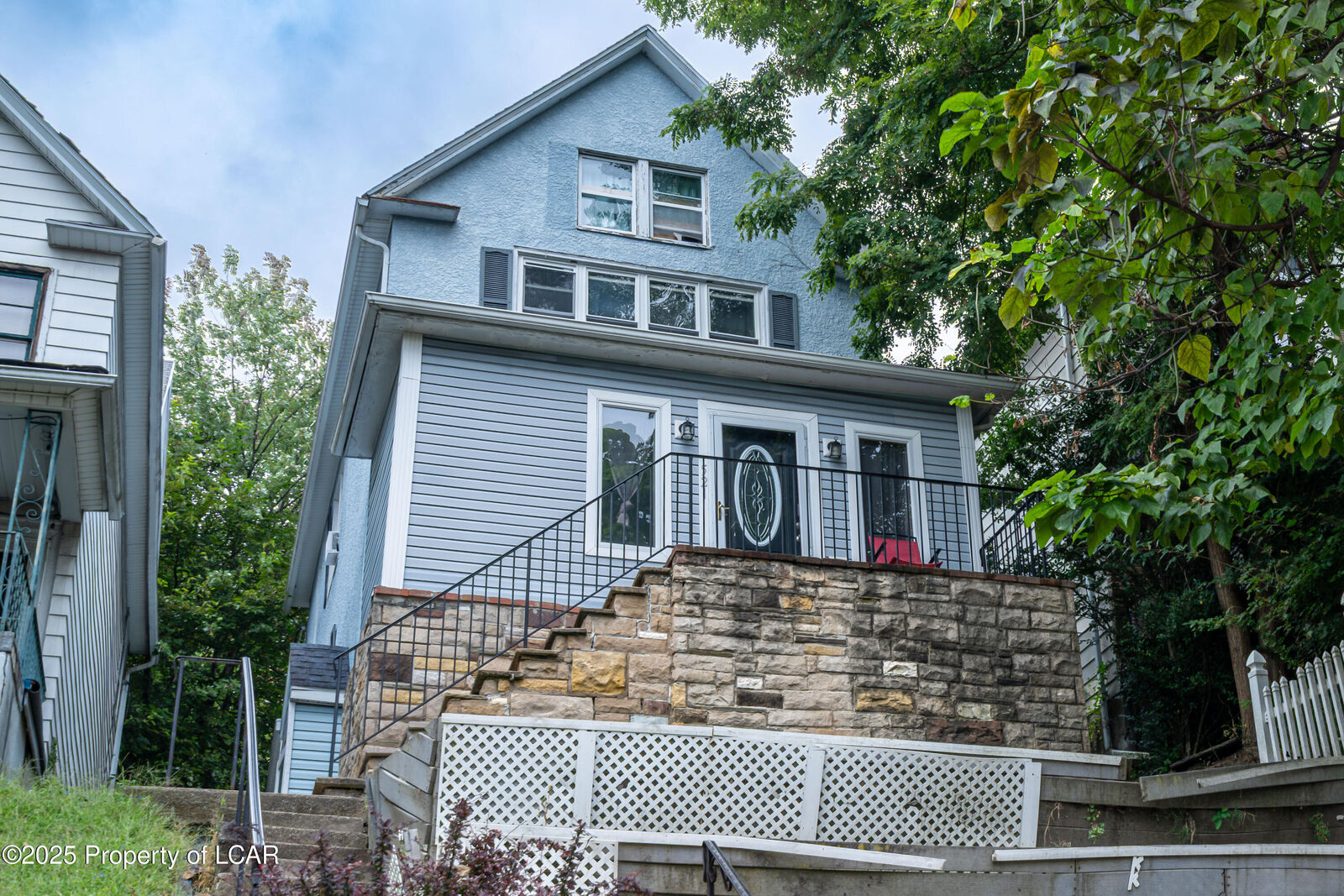 Property Photo:  521 Irving Avenue  PA 18510 