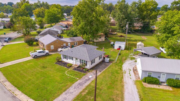 Property Photo:  17 Congress Dr  KY 42437 