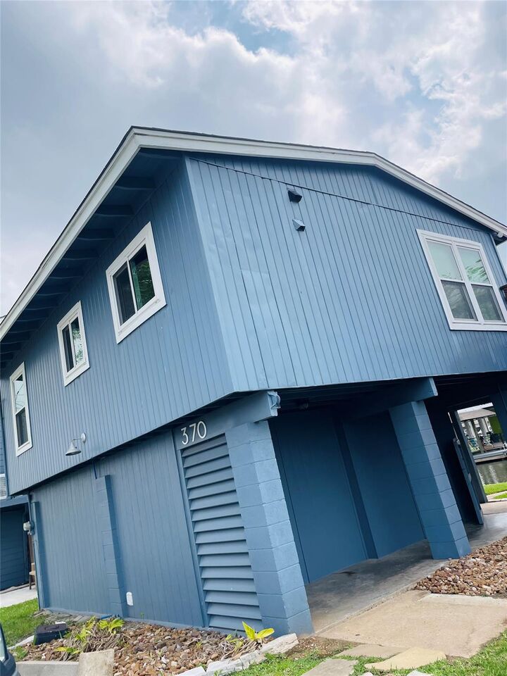 Property Photo:  370 Ling Street  TX 77563 