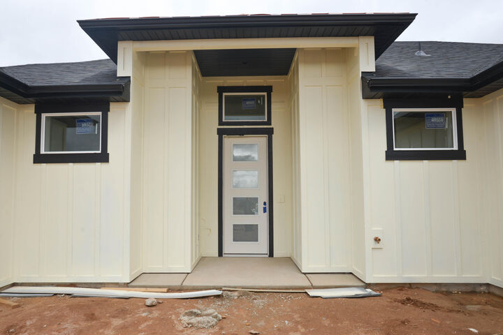 Property Photo: 4192 W Midvalley Rd UT 84721