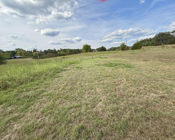 Property Photo:  5 Hodgenville Road  KY 42718 