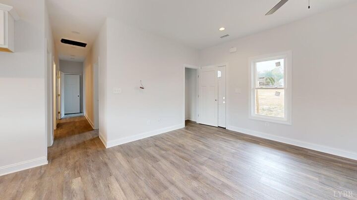 Property Photo:  2288 Smith Mountain Lake Parkway  VA 24104 