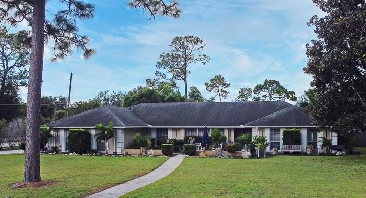 Property Photo:  1200 Waverly Way  FL 32750 