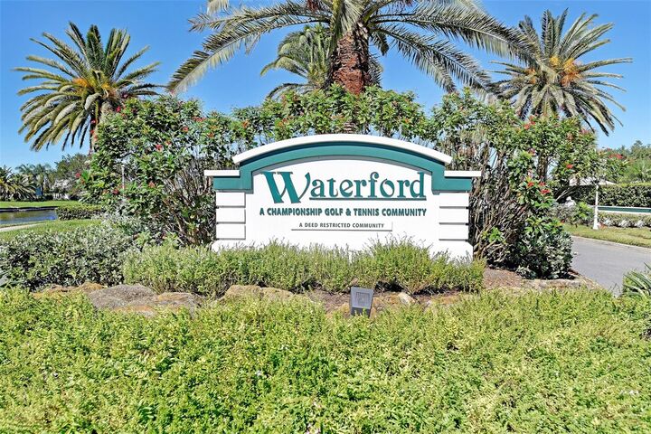 Property Photo:  1443 Gleneagles Drive  FL 34292 