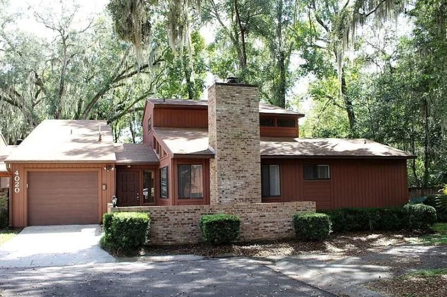 Property Photo:  4020 NW 17th Terrace  FL 32605 