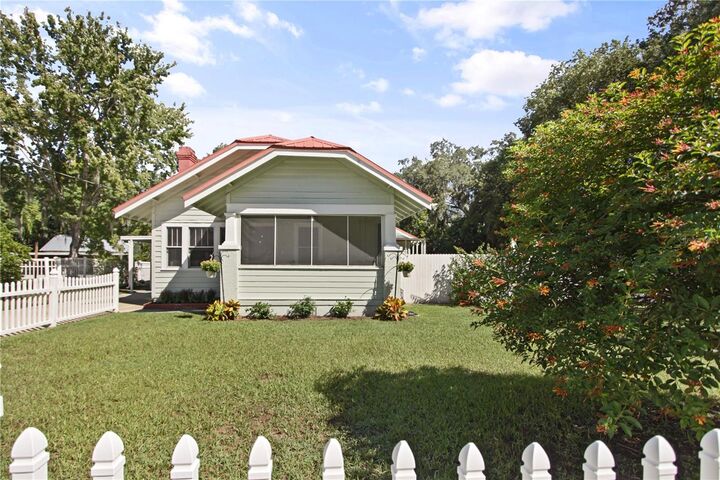 Property Photo: 1317 E 2nd Avenue FL 32757
