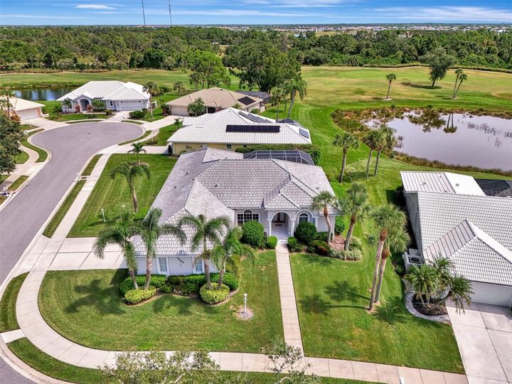 Property Photo: 1434 Gleneagles Drive FL 34292