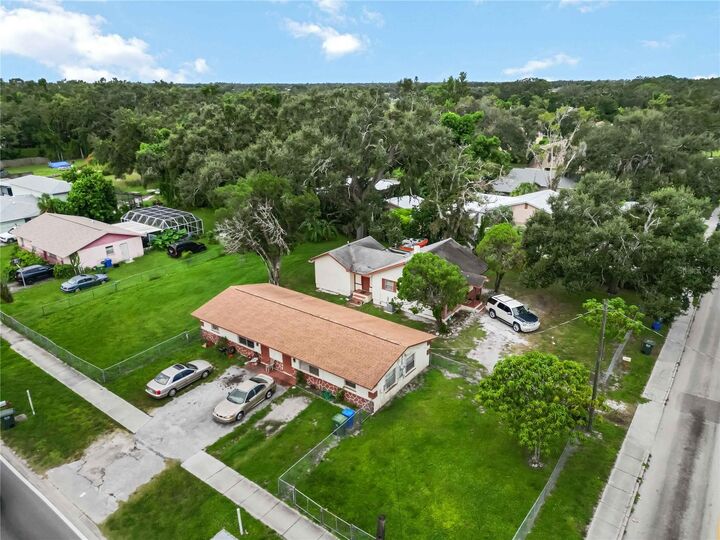 Property Photo:  902 27th Street E  FL 34208 